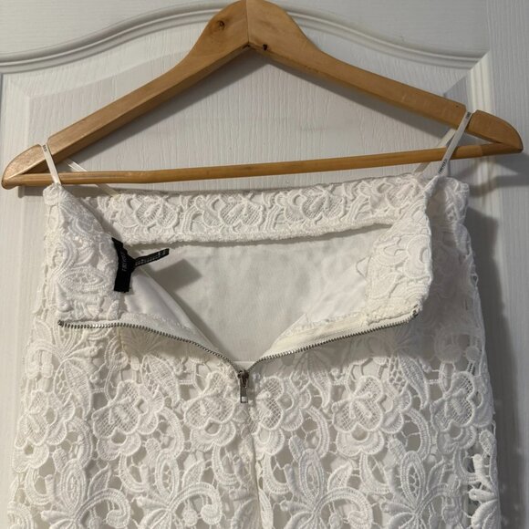 ⭐️$5, spend over $20 - Forever 21 white floral lace pencil skirt - Picture 11 of 15